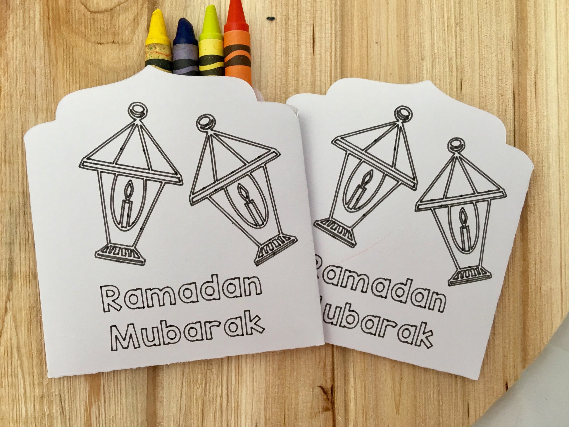 Ramadan mubarak coloring activity - Ramadan kid's table crayon holder - ramadan kids