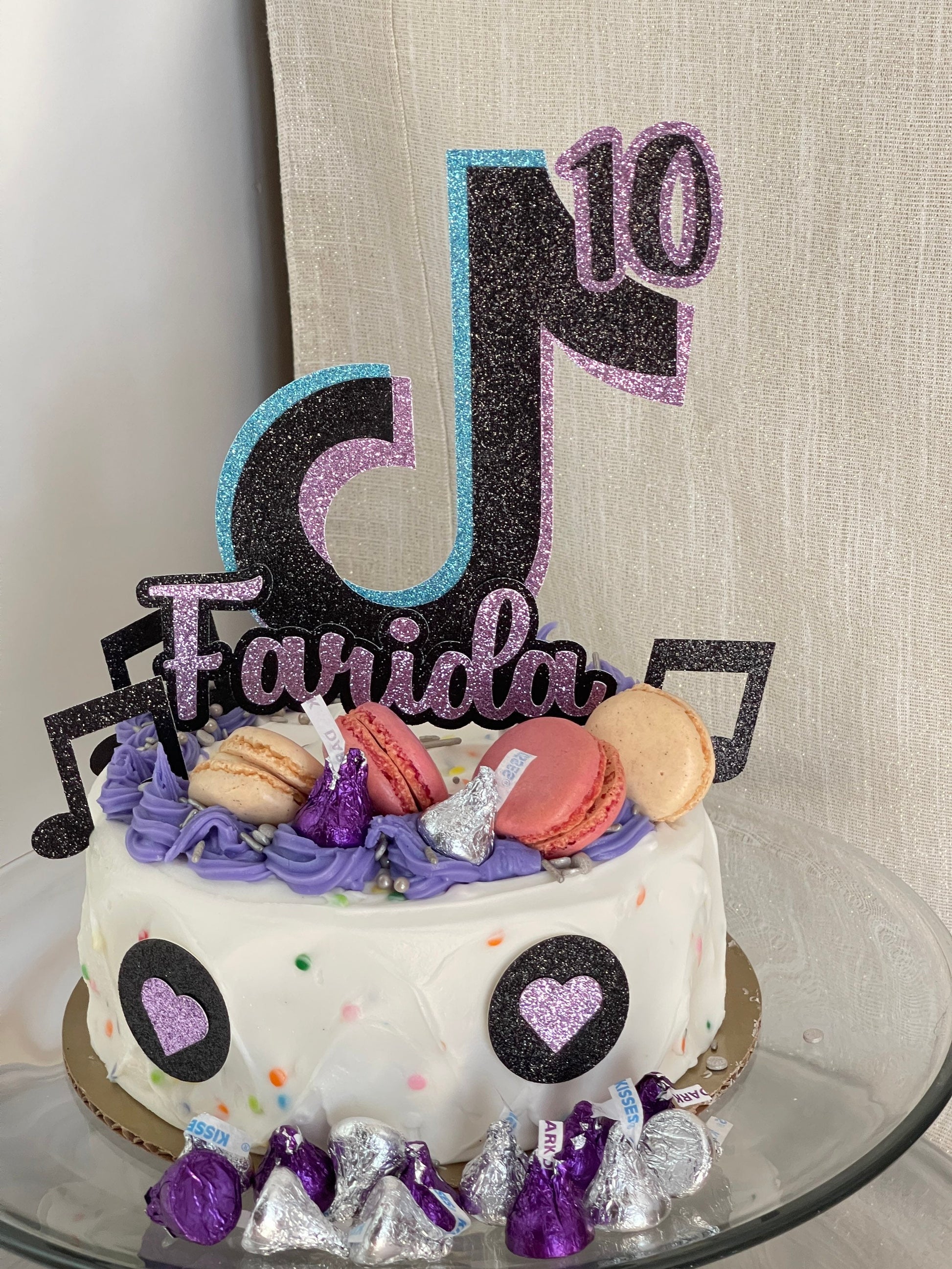 TikTok inspired cake topper, Customized TikTok cake topper, TikTok birthday party, tiktok cakes