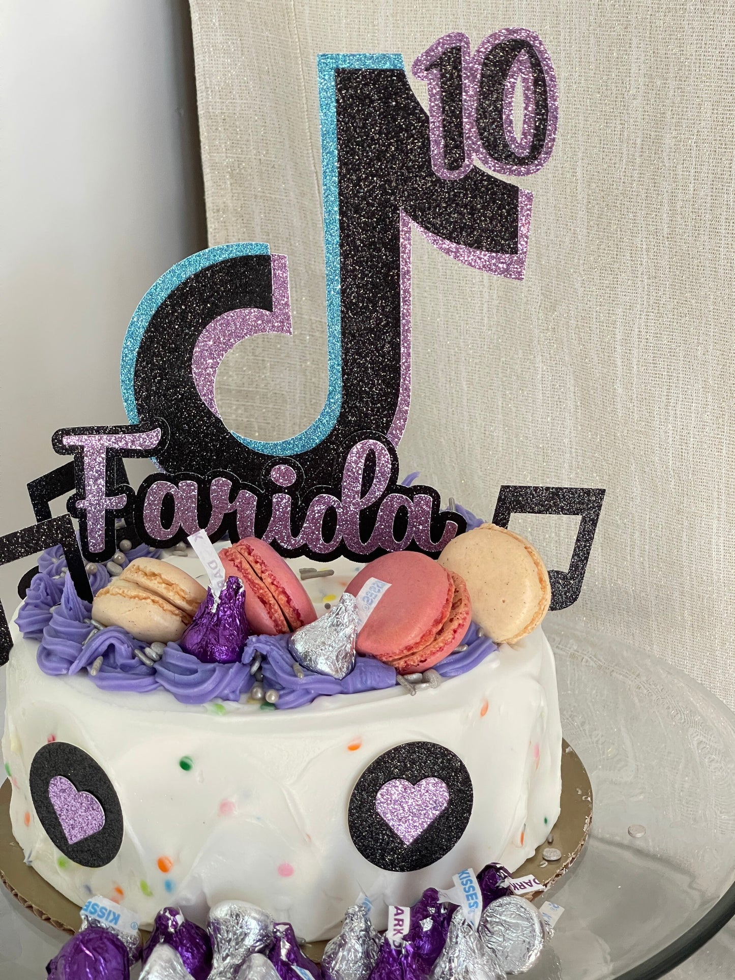 TikTok inspired cake topper, Customized TikTok cake topper, TikTok birthday party, tiktok cakes