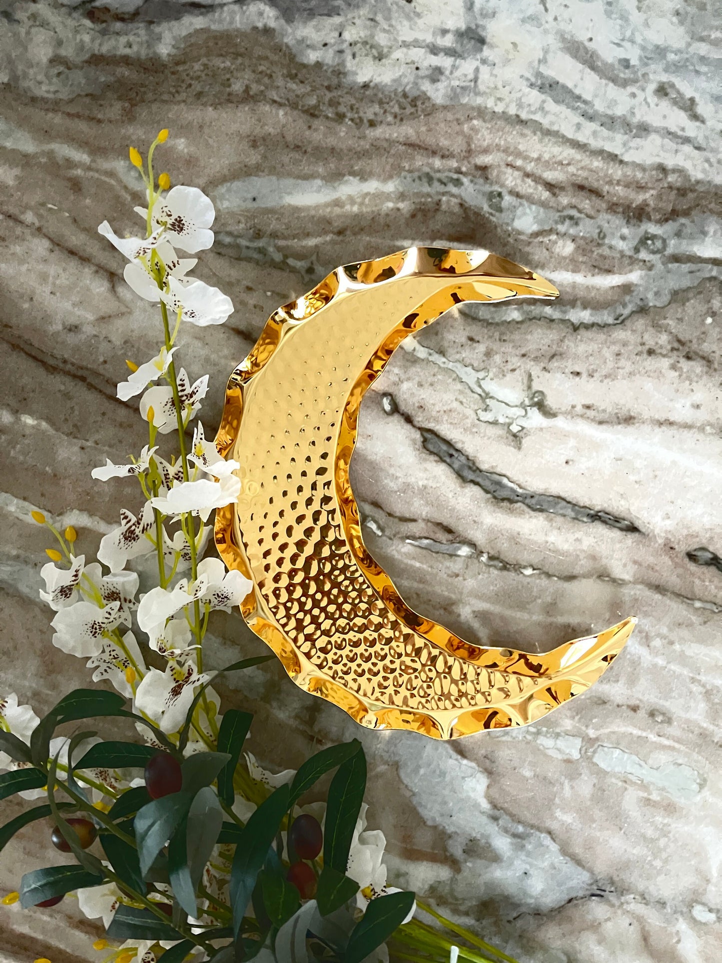 Ramadan plate, Ramadan Moon plate, Ramadan decoration, Crescent moon shaped plate for Ramadan table decoration, Gold Ramadan tray