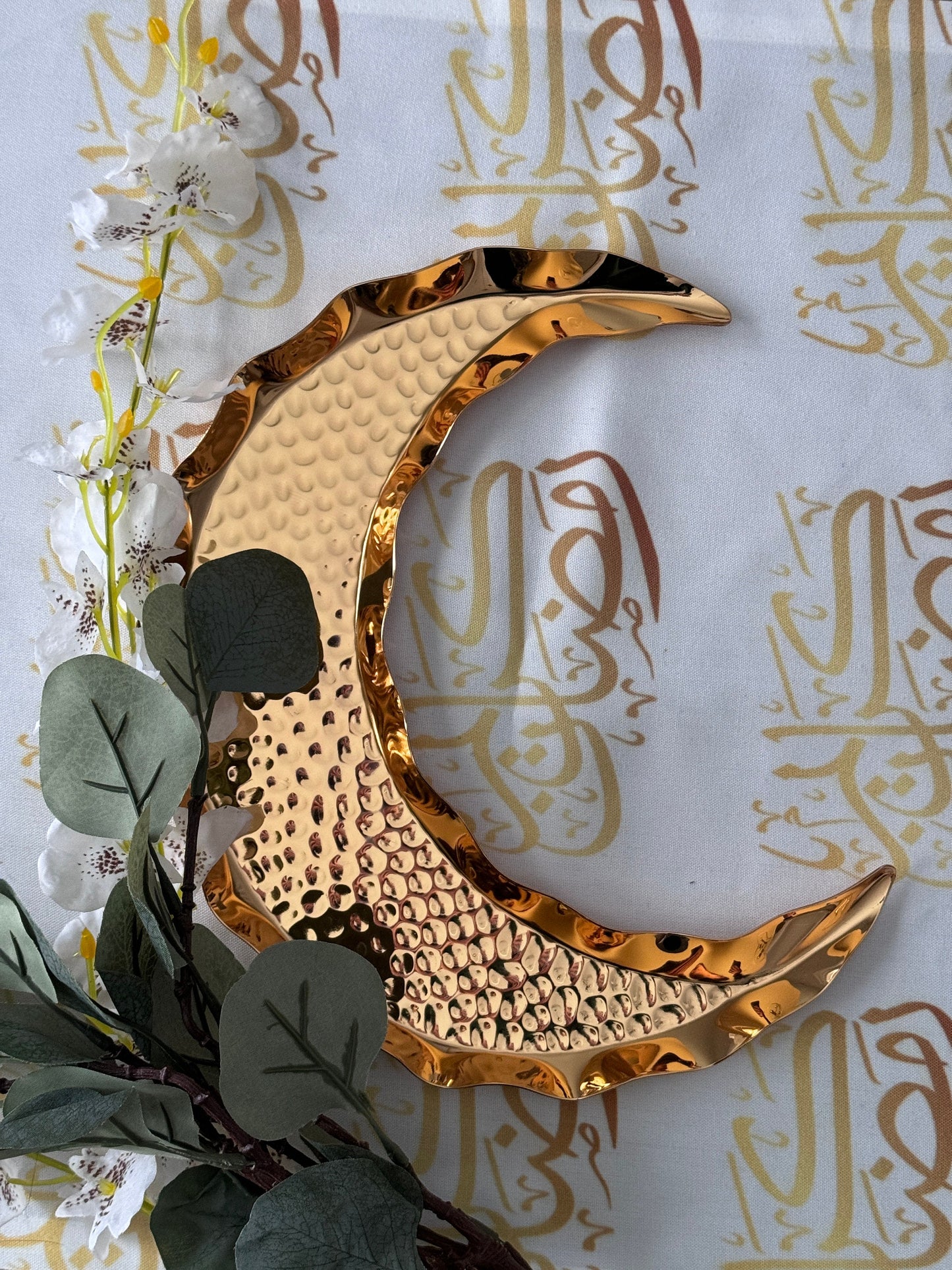 Ramadan plate, Ramadan Moon plate, Ramadan decoration, Crescent moon shaped plate for Ramadan table decoration, Gold Ramadan tray