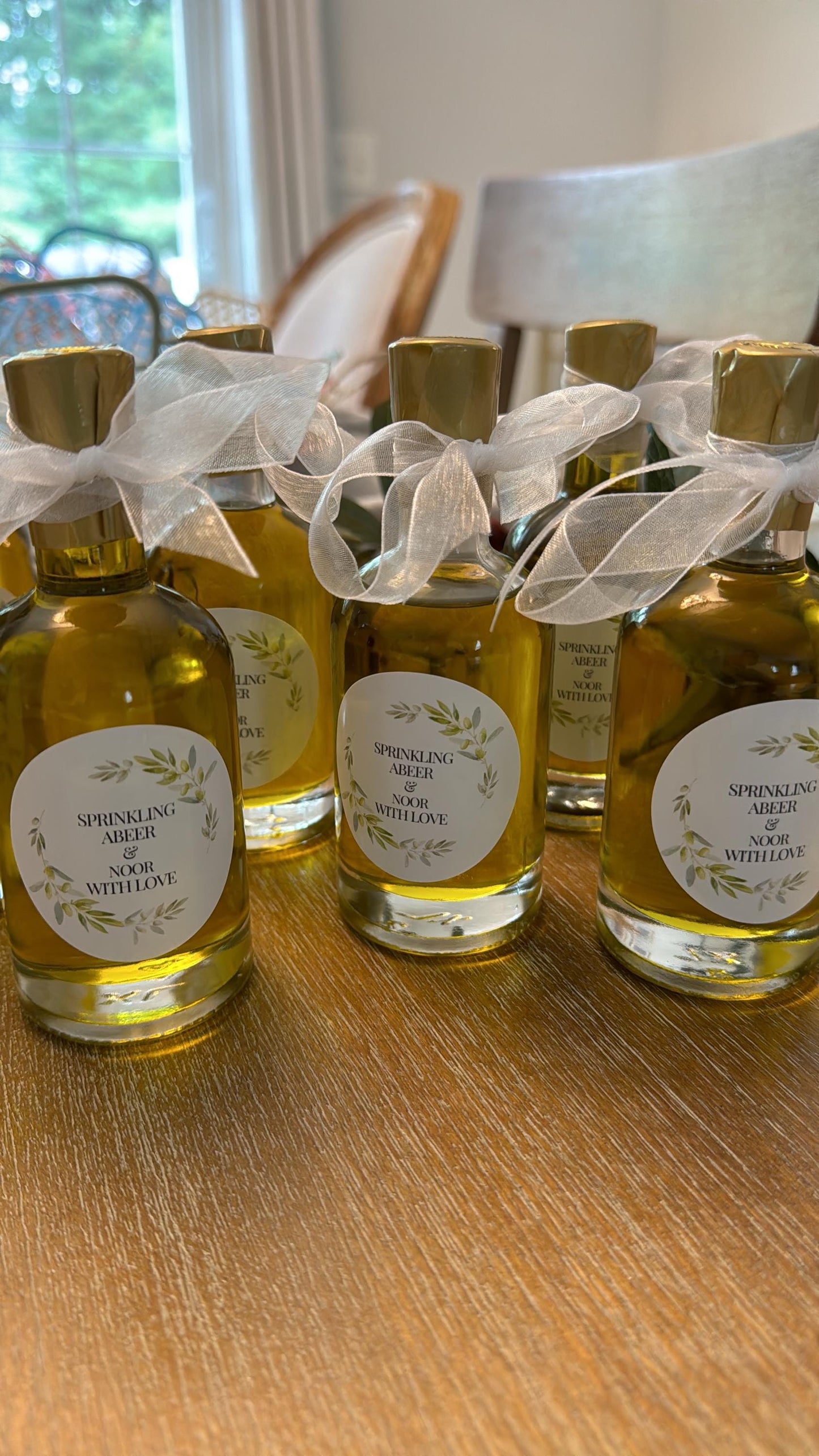 Personalized olive oil bottles party favors set of 10, oil favors for party